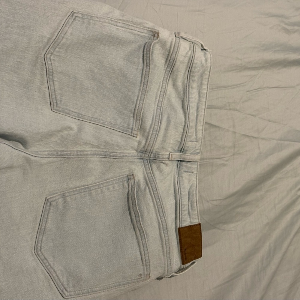 Madewell Light Wash Denim Jeans - Picture 2 of 7